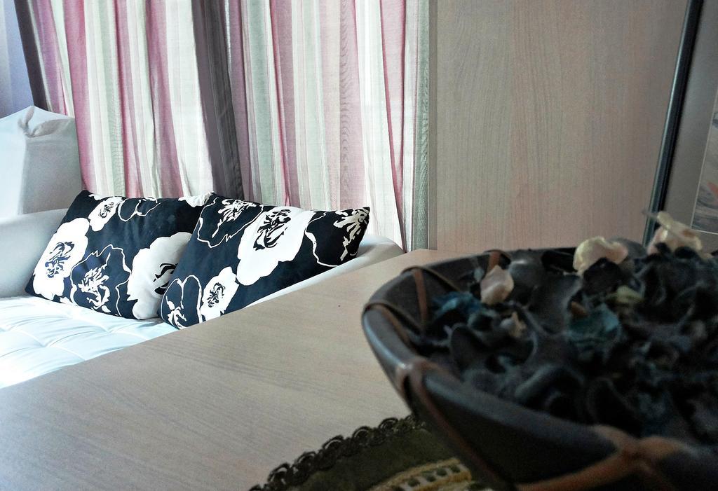 Lucas 10 Apartments คลูจ-นาโปกา ภายนอก รูปภาพ