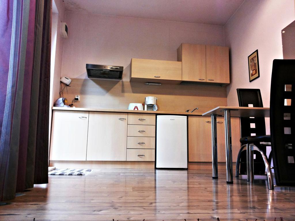 Lucas 10 Apartments คลูจ-นาโปกา ภายนอก รูปภาพ
