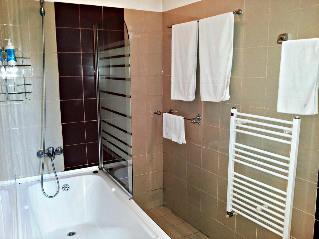 Lucas 10 Apartments คลูจ-นาโปกา ห้อง รูปภาพ