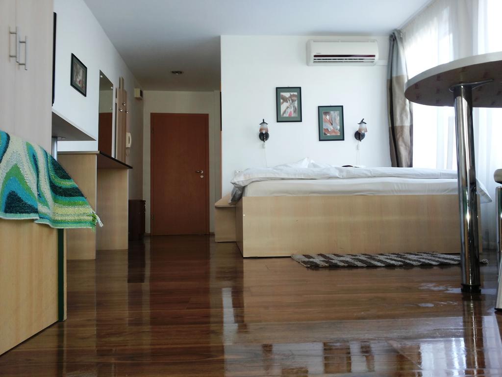 Lucas 10 Apartments คลูจ-นาโปกา ห้อง รูปภาพ