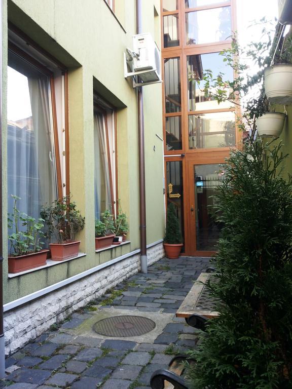 Lucas 10 Apartments คลูจ-นาโปกา ภายนอก รูปภาพ